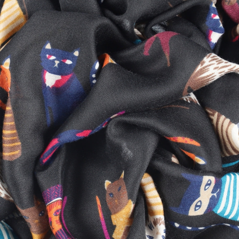 Weicher Damenschal mit Katzenmotiv in Schwarz – Nikko (2)